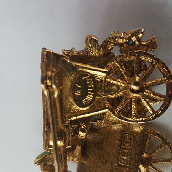 BSK My Fair Lady Flower Cart Brooch - Picture 3 of 5